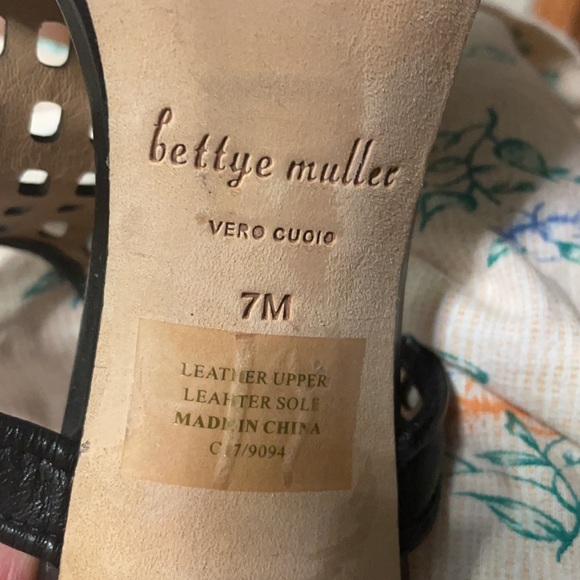 NEW Bettye Muller GENUINE leather open tie sandles.Black size 7M cut out design - Picture 9 of 9